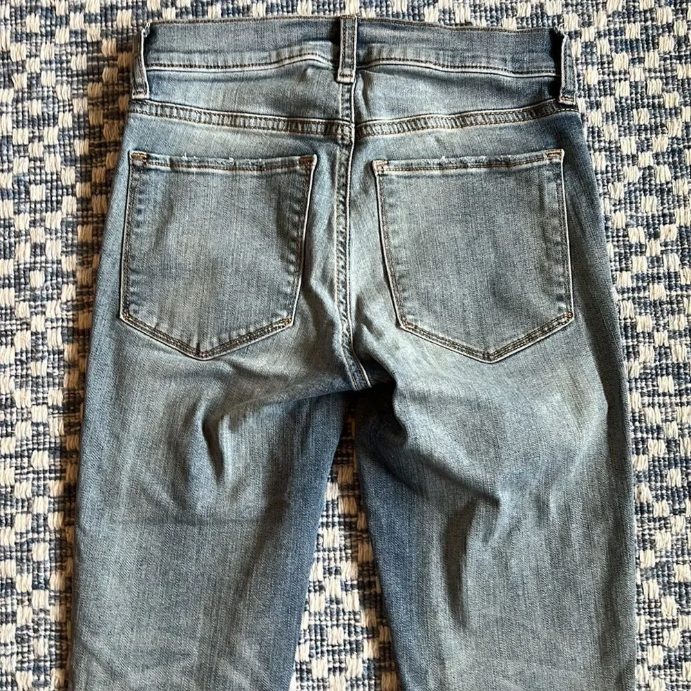 Gap Denim Girl’s Size 25 R Distressed Ankles & Back Pocket Rims Blue Jeans